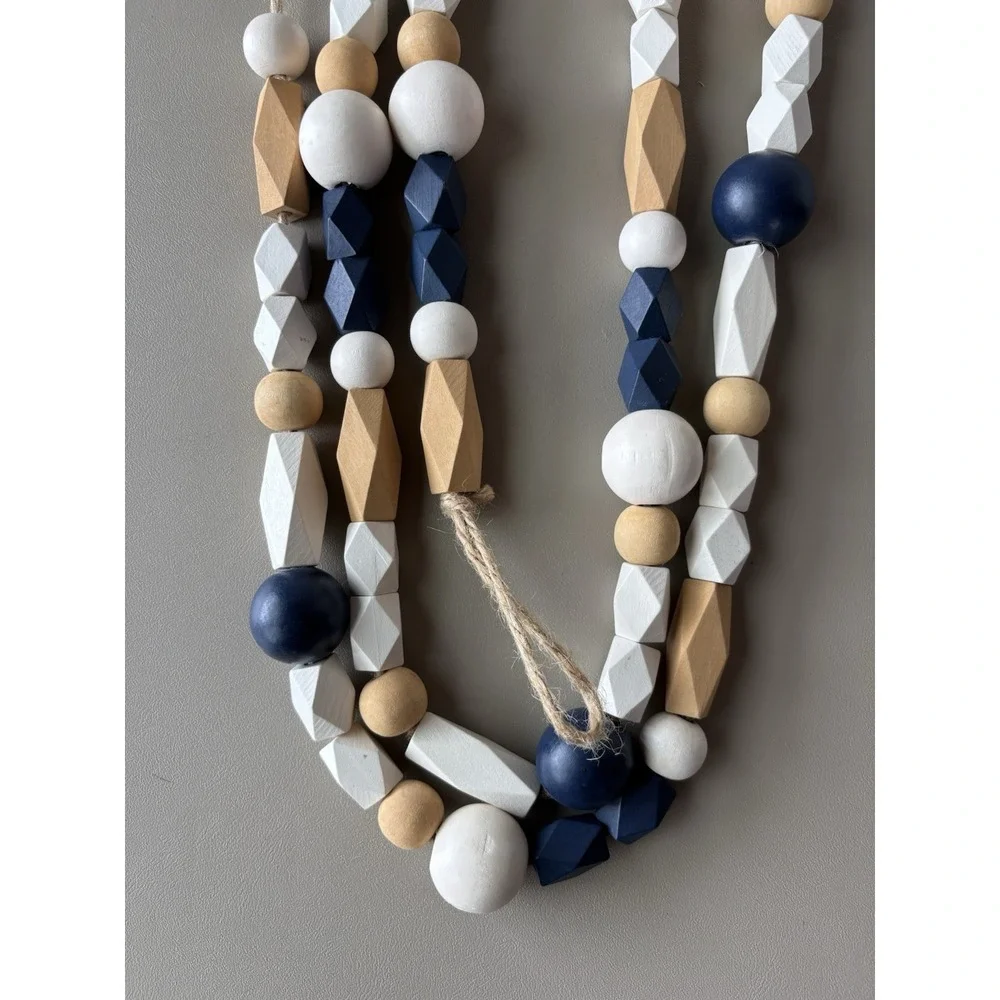 NWT Ashland 6 Foot Bead‎ Garland - Beaded Wood White Blue